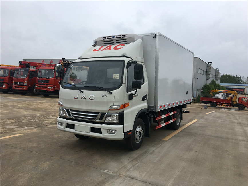 江淮駿鈴V6 4.2米冷藏車